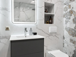 Квартира Двухкомнатная квартира возле центральной больницы