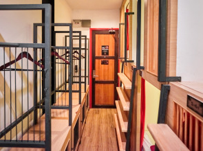 Отель Prince Theatre Heritage Stay