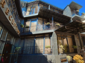 Отель Batumi West