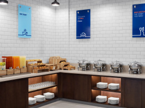 Holiday Inn Express Dubai - Safa Park, an IHG Hotel