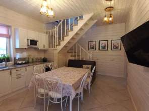 Частный дом Фиолетовое лето