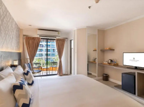 Отель Heeton Concept Pattaya by Compass Hospitality