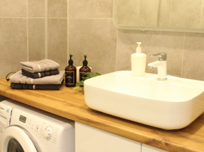 Квартира - студия рядом с проспектом Октября.