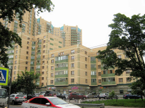 Квартира У центра Алмазова