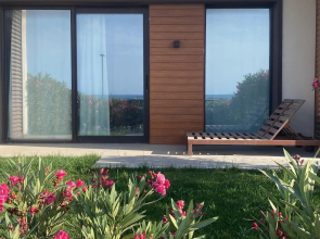 Sea Breeze White Villa Apartments