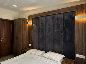 Отель Han Suite