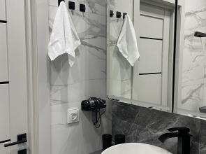 Апартаменты с Видом на Лес и Море