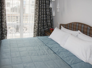 Апартаменты RED APARTMENTS Арт Лайт Сити апартамент Дали