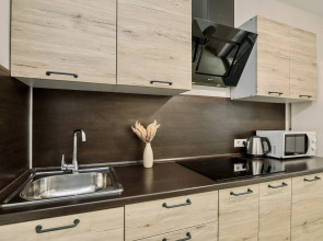 Апартаменты в ЖK Kолизeй c видом нa пруд.