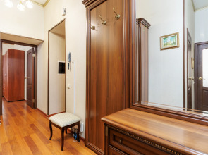 Апартаменты 2 спальни у Казанского собора 8 гостей