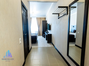 Отель Diamond City