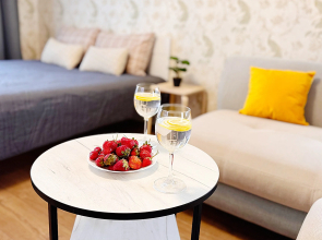 V Tsentre Kolpino U Izhorskogo Zavoda, S Parkovkoy Apartments