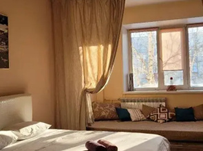 Na Ostrovskogo 21a Flat