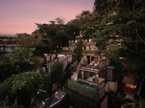 Курортный отель Dinso Resort & Villas Phuket, Vignette Collection by IHG