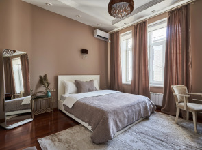 Апартаменты в Доходном доме на Патриарших прудах