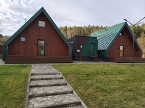 S Saunoy I Kupelyyu Na Opushke Lesa Private house
