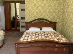 Отель Корона