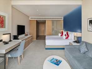 Курортный отель JA The Resort - JA Lake View