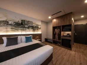 Отель Manhattan Sukhumvit Bangkok