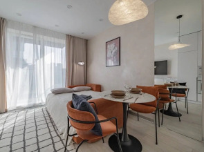 Квартира с большим балконом у метро