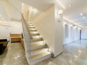 Отель Марко