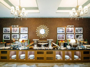 Отель Goldman Empire