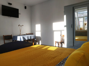 Квартира в центре с собственным двориком