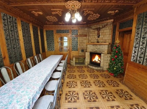 vo Fryazino s Ulichnym Bassejnom i Batutom Private House