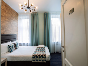 Отель Аристократ