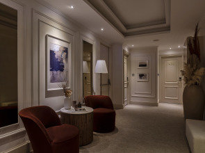 Отель Delita City