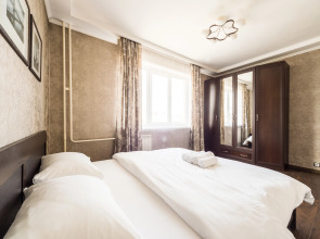 Квартира Тёплая солнечная возле БЦ Первая Башня