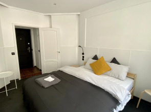 Апартаменты Серебрянический 11