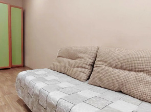 Двухкомнатная квартира на улице Марата 6