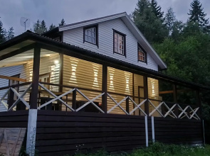U Ladozhskikh Shkher Guest house