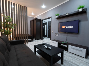 Апартаменты на Бредова 32