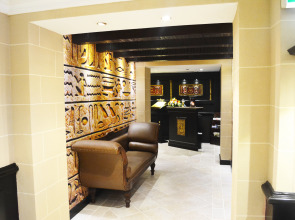Arabian Courtyard Hotel & Spa