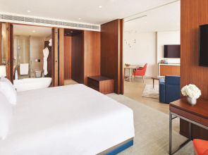 Курортный отель JA The Resort - JA Lake View