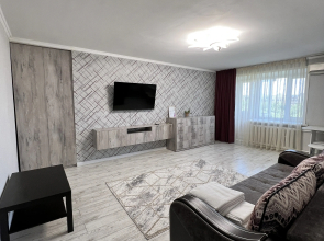 Nazarbaeva 31 Shikarnoie Zhilie Flat