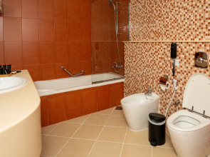 Mangrove Hotel