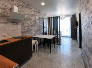 Apartamenty Dvuska radom s Suvorovskim ucilisem