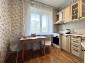 Апартаменты трехкомнатные на Океанском проспекте 140