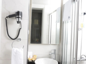 Отель Ten Rooms Istanbul Hotel