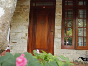 Yoho Teirack Bungalow Guest House