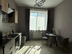 Yevrodvushka S Garderobnoy Flat