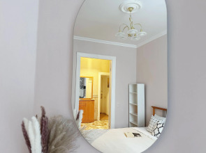 Квартира Четырехкомнатная Natali Apart на 8 Человек Около Патриарших Прудов в Центре Москвы