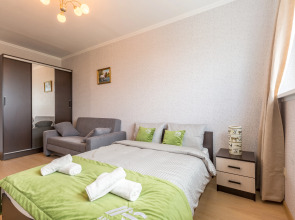 Апартаменты Гости Любят у метро Римская Бежевая