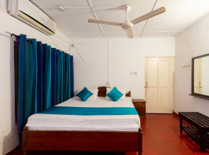 Yoho White Villa Hotel