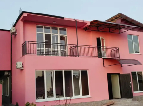 Rozovaya Laguna Guest House