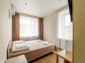 Отель Платон