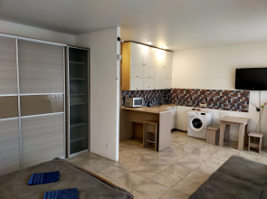 Studiya V Tsentre Irkutska Apartments